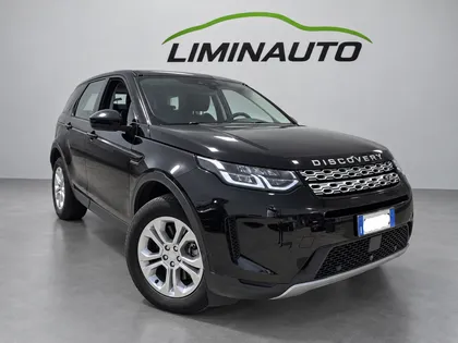 Land Rover Discovery Sport usata a Bellusco — ambientazione studio